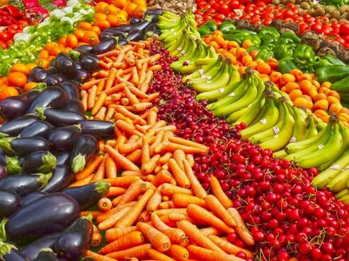 melanzane, carote, ciliegie, banane, arance