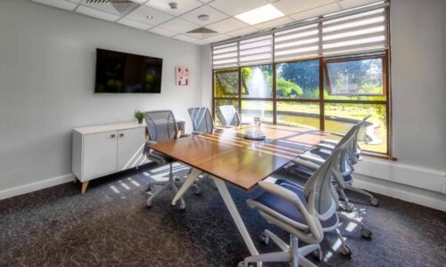 Karen Meeting Room 1 (4-6pax)
