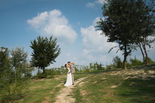 sposi sulle colline delle langhe