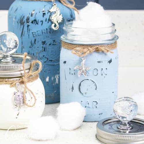 Small bathroom organizing: DIY mason jar containers