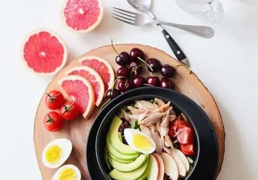 kersen, grapefruit, eieren, avocado, vlees