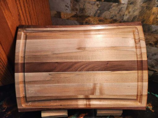 Curve Sided Cutting Board
