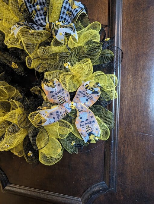 Bumblebee Wreath - Image 2