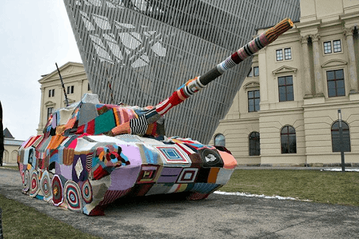 what is yarn bombing?