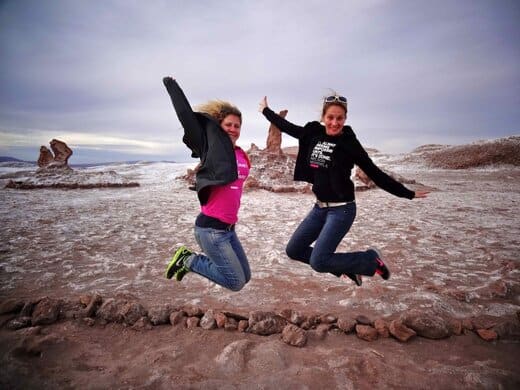 Freundinnen auf Weltreise: Nina und Steffi in San Pedro de Atacama.