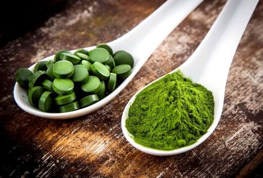 Chlorella und Spirulina