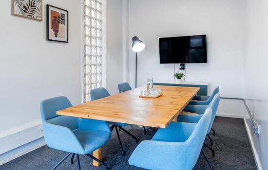 MeetingRoom-4_4x5