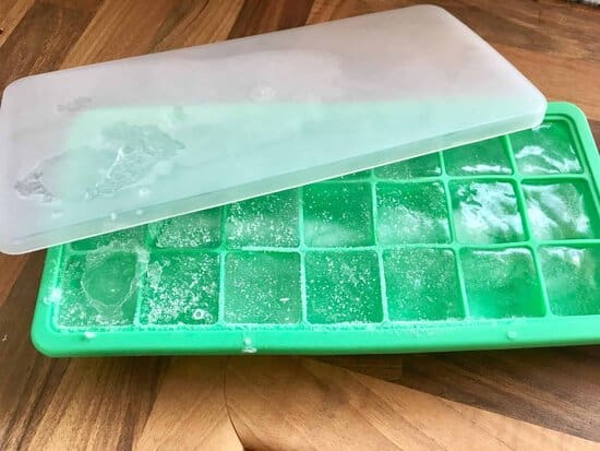 Silicone Ice cube tray with ice