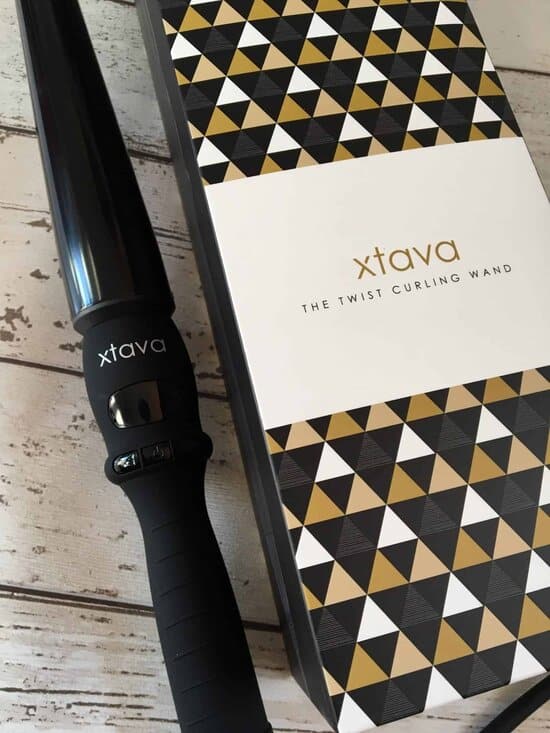 Review The Twist Curling Wand from Xtava Rachel Bustin