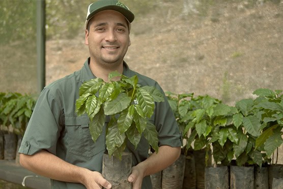 colaborador-de-Coopetarrazú