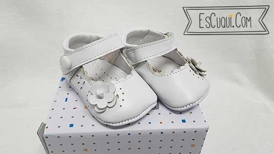 zapatos bebe sin suela blancos