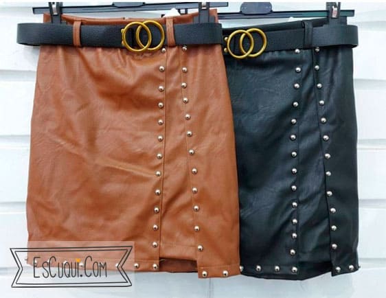 falda corta polipiel tachuelas cinturon