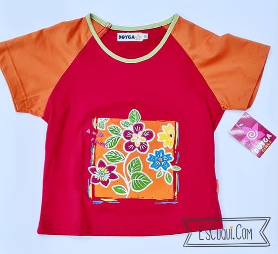 camiseta niña roja y naranja