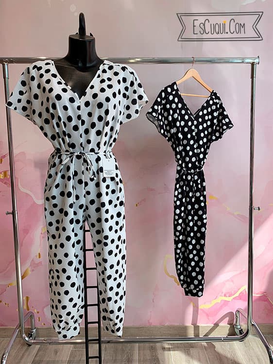 mono largo lunares mujer