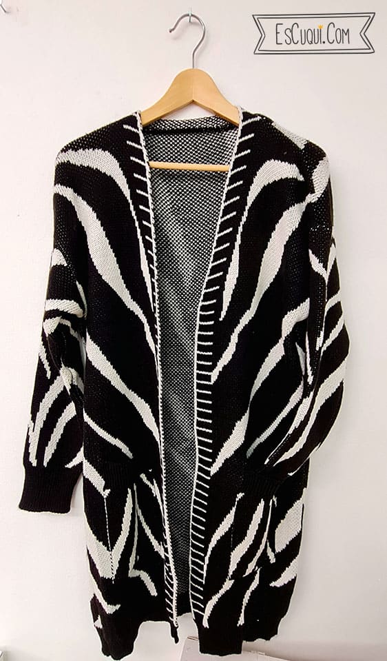chaqueta larga punto animal print