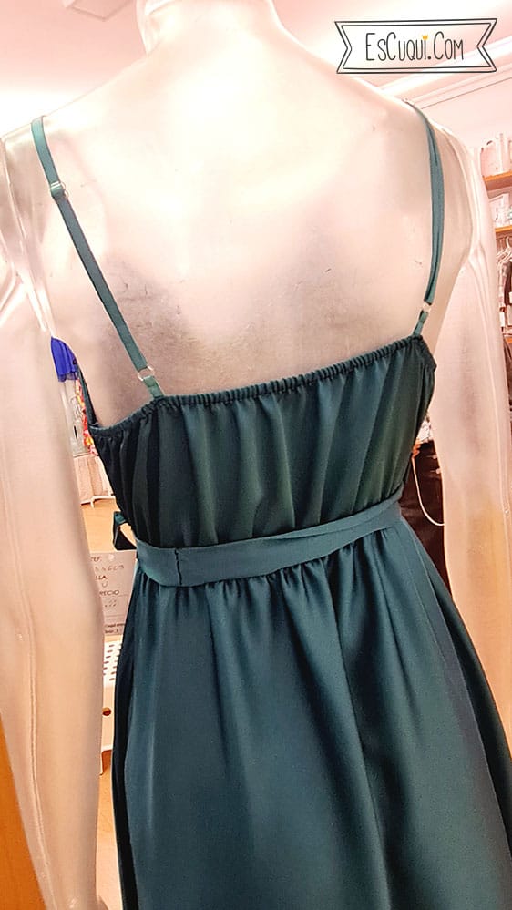 vestido raso saten largo raja cruzado