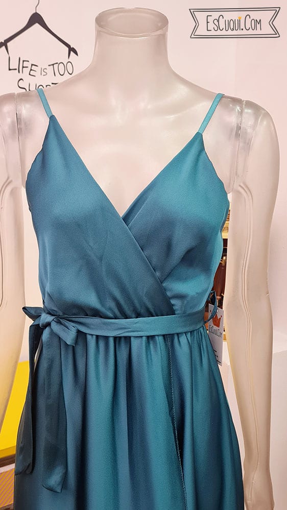 vestido raso saten largo raja cruzado