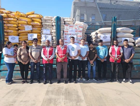 Aga Khan doa 43 toneladas de bens de emergência humanitária às vítimas das cheias