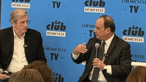 Hollande prend la parole pour la RDC