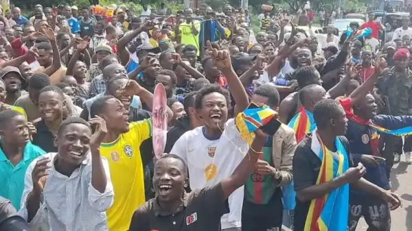 La jeunesse kinoise celebre les leopards