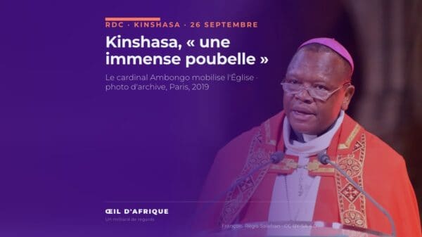 Le cardinal Fridolin Ambongo, archevêque de Kinshasa, prêchant au pupitre, photo d'archive de 2019 illustrant son homélie sur l'insalubrité à Kinshasa