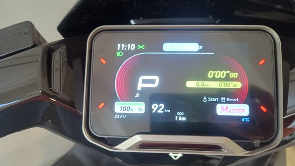 SKUTER NIU ELEKTRYCZNY NQIX 150 72/28AH 2025 - obrazek 2