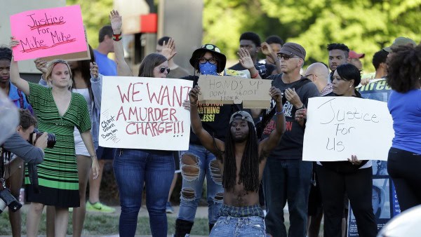 Ferguson-Protesters-Signs