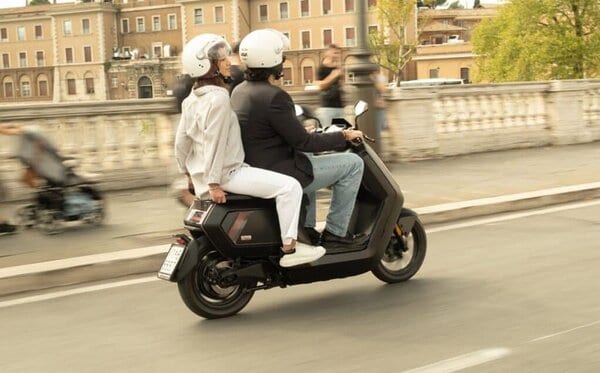 SKUTER NIU ELEKTRYCZNY NQIX 150 72/28AH 2025 - obrazek 6