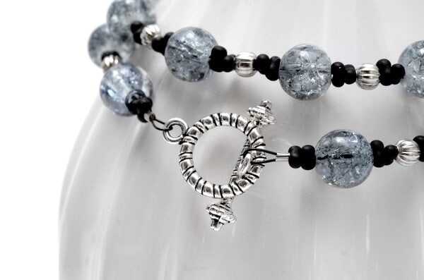Schlichte Glasperlenkette mit grauen Perlen – Bild 3