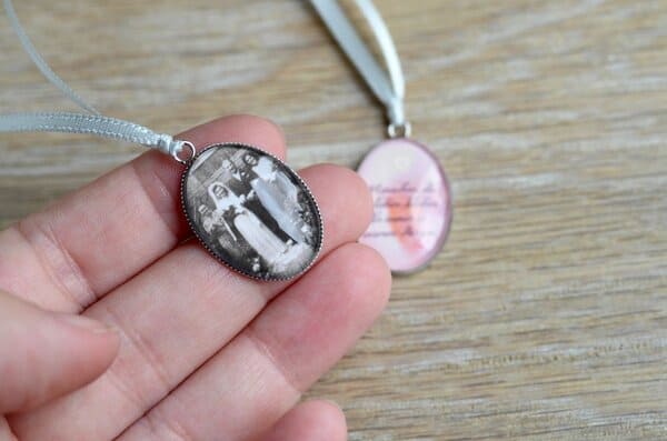 Schlichtes Edelstahlmemorial für den Brautstrauß – Bild 2