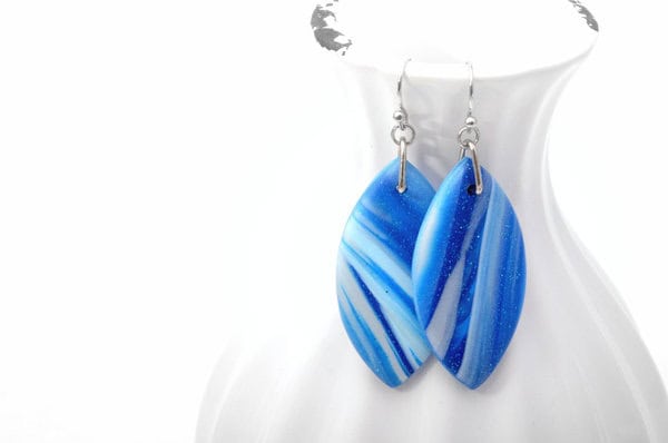 Geometrische Hängeohrringe - Sternenstaub -