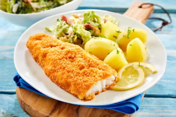 Isca de Peixe Crocante com Molho Tártaro Caseiro na Airfryer