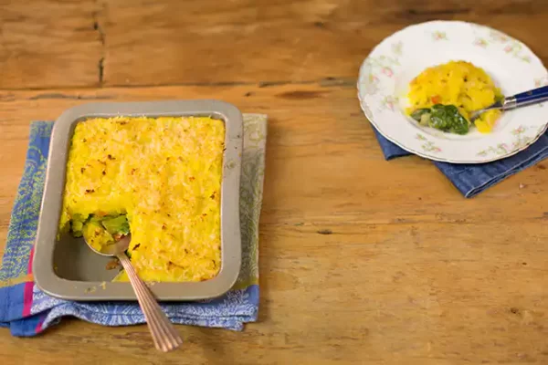 Escondidinho de mandioquinha com escarola