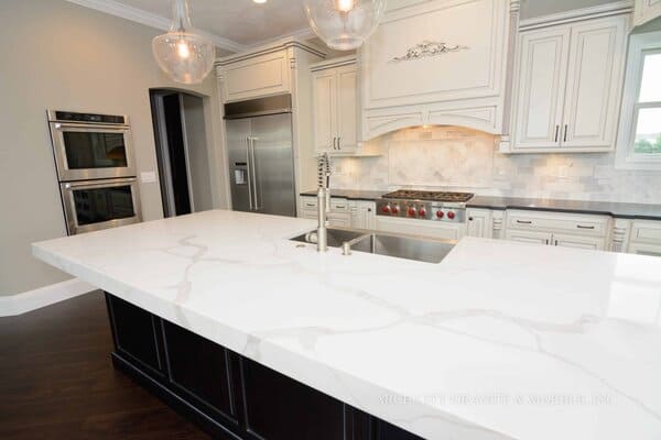 CARRARA Quartz V CALACATTA Quartz | Palazzostone