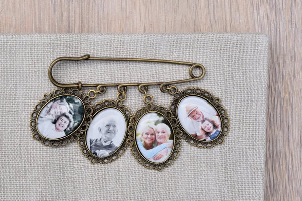 Anstecknadel für den Anzug – Bild 9