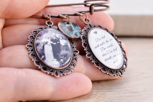 Hochzeit Erinnerungsschmuck Vintage mit Fotoanhänger und Blume