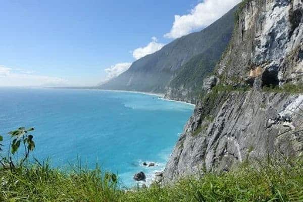 taiwan sea cliff