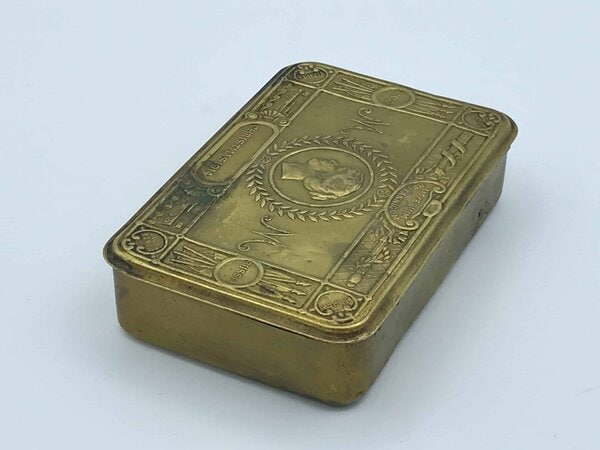 1914 WW1 PRINCESS MARY BRASS CHRISTMAS GIFT TIN - Image 7