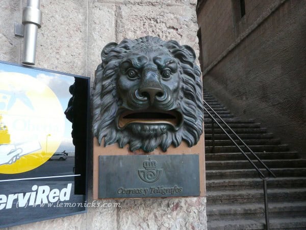 montserrat @lemonicks.com