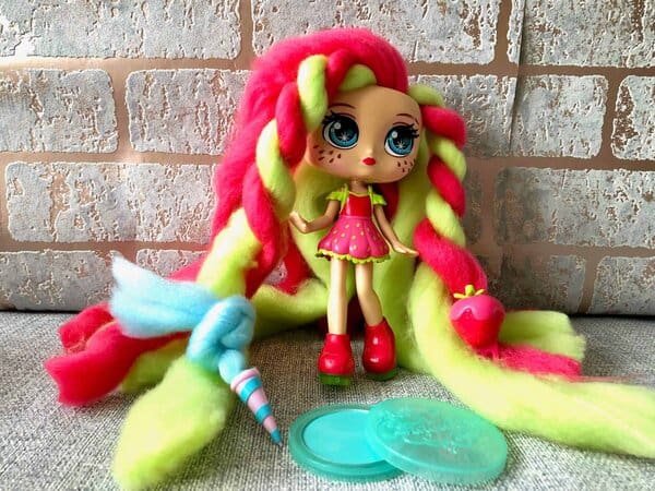 Candylocks Dolls Review – With Super Long Cotton Candy Hair