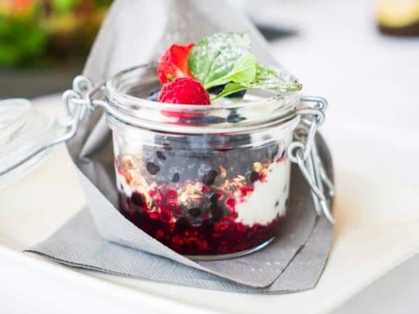 Slimming World overnight oats in a jar