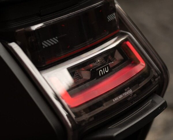 SKUTER NIU ELEKTRYCZNY NQIX 150 72/28AH 2025 - obrazek 3