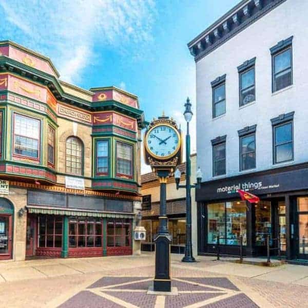 Shopping district in Huntley, IL