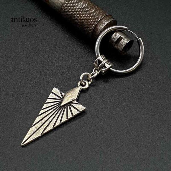 Sun rays spike earring by Antikuos jewellery, detail