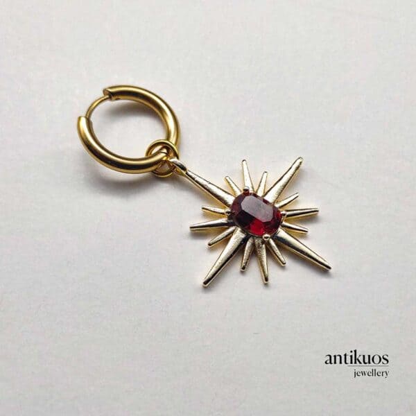 North star gold red earring by Antikuos, detail