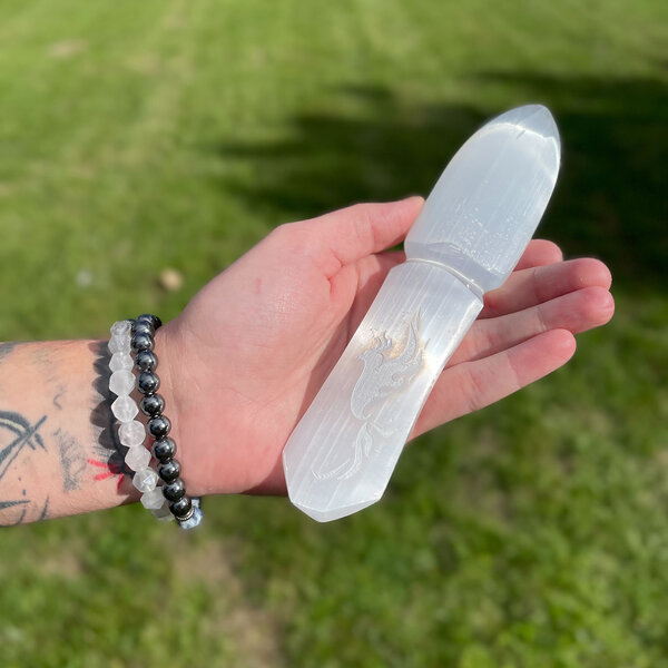 Coltello Cerimoniale in Selenite (Athame) Lasciare andare il passato