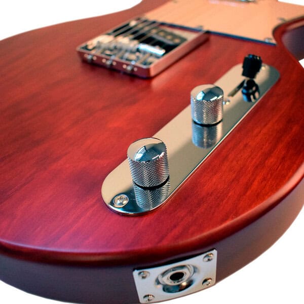 Guitarra Eléctrica NEWEN Frizz Red Wood NEWEN - Guitarras. Compra online con garantía.