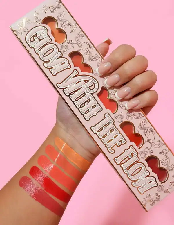 P.Louise Glow With The Flow Cream Blusher Palette - Image 3