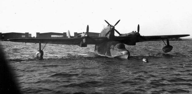 Blohm & Voss BV 138 op Siutghiol-meer in 1943 Een Blohm & Voss BV 138 vliegende boot op het Siutghiol-meer nabij Constanța, Roemenië, in 1943 tijdens een patrouillemissie.