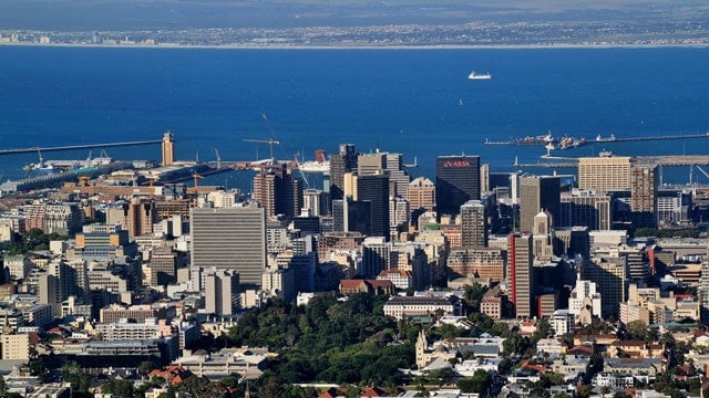 南アフリカ企業・知的財産権委員会 動画